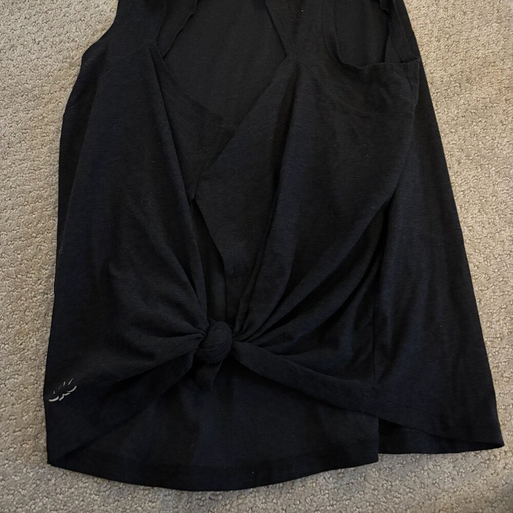 Beyond Yoga Cut-Out & Tie-Back Tank, Size M